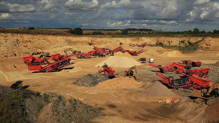 Terex Finlay introduces new crushing and screening models at UK open day
