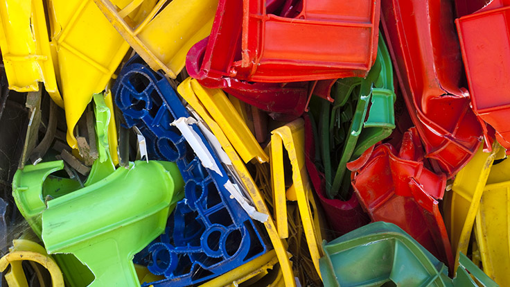 Study examines production, use and disposal of plastics