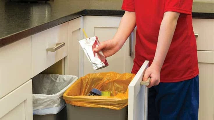 Hefty EnergyBag program kitchen trash